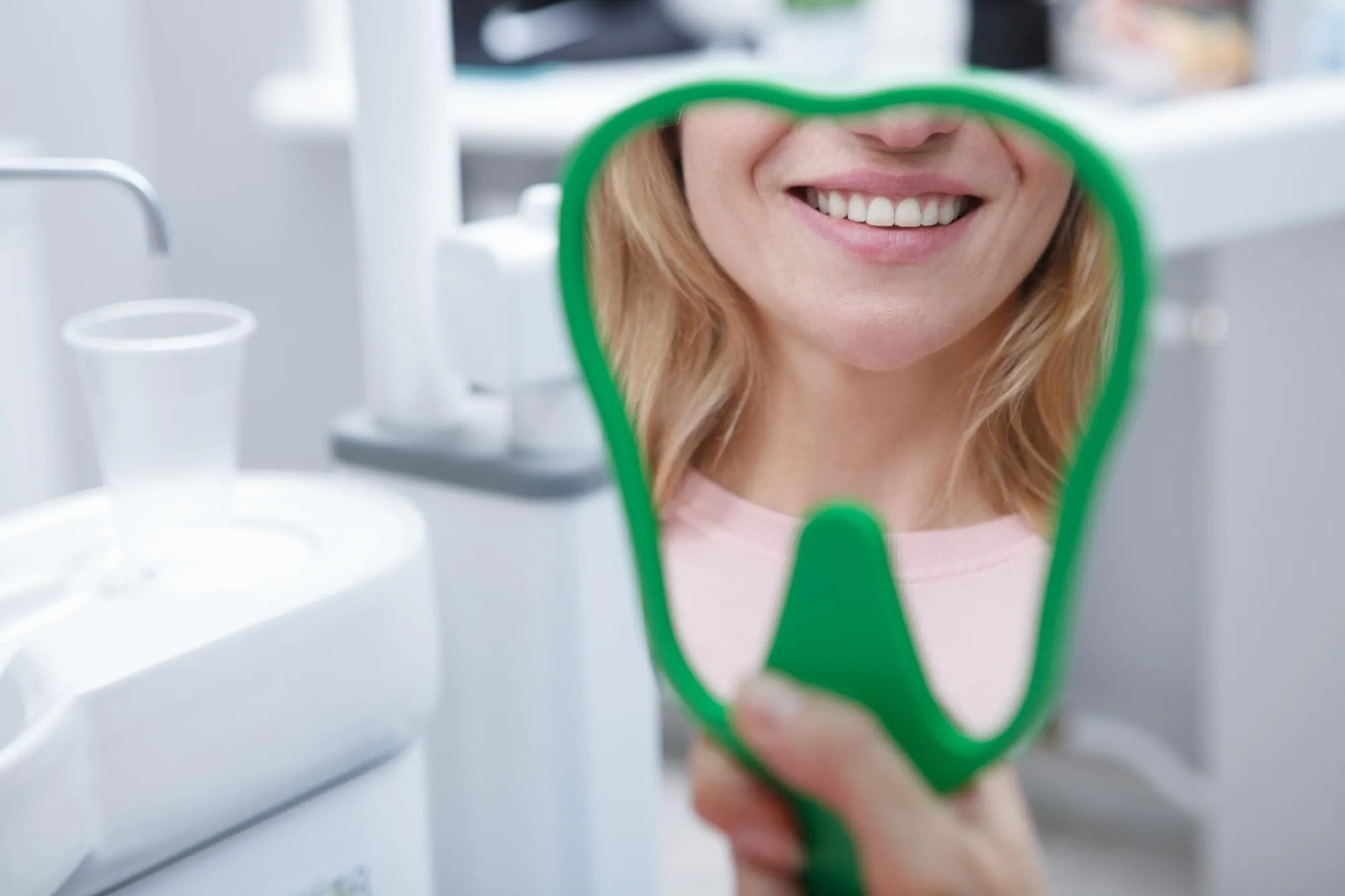 pueden afectar las hormonas a la salud bucal